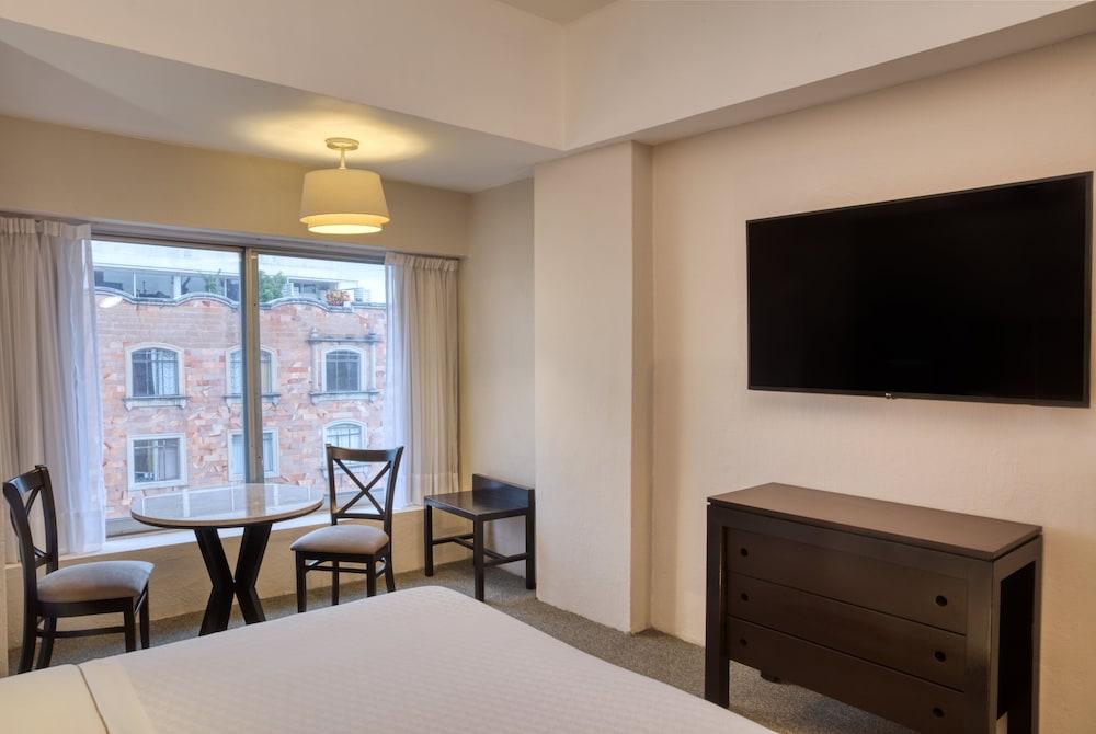 Hotel Plaza Genova Centro 과달라하라 외부 사진