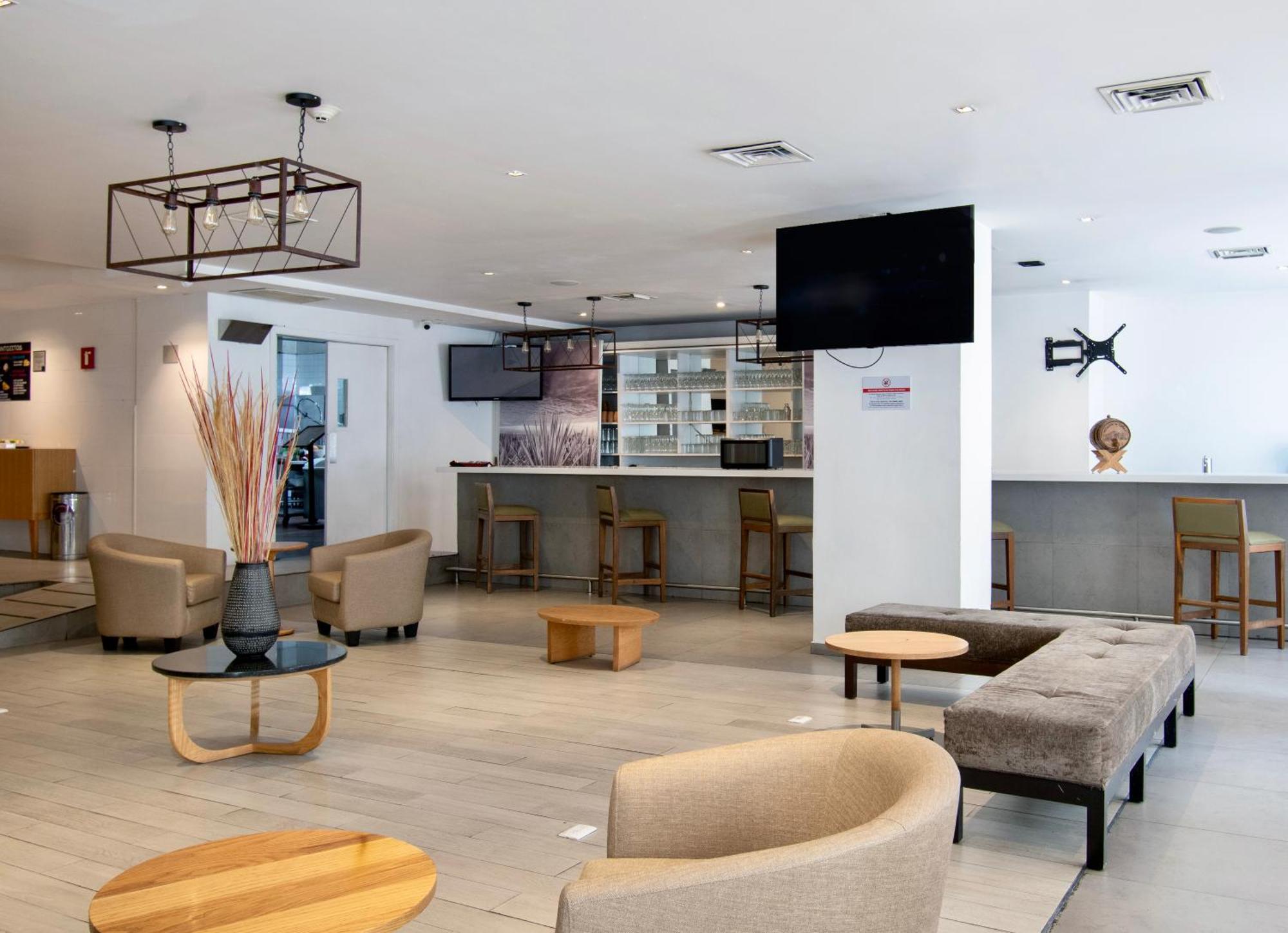 Hotel Plaza Genova Centro 과달라하라 외부 사진