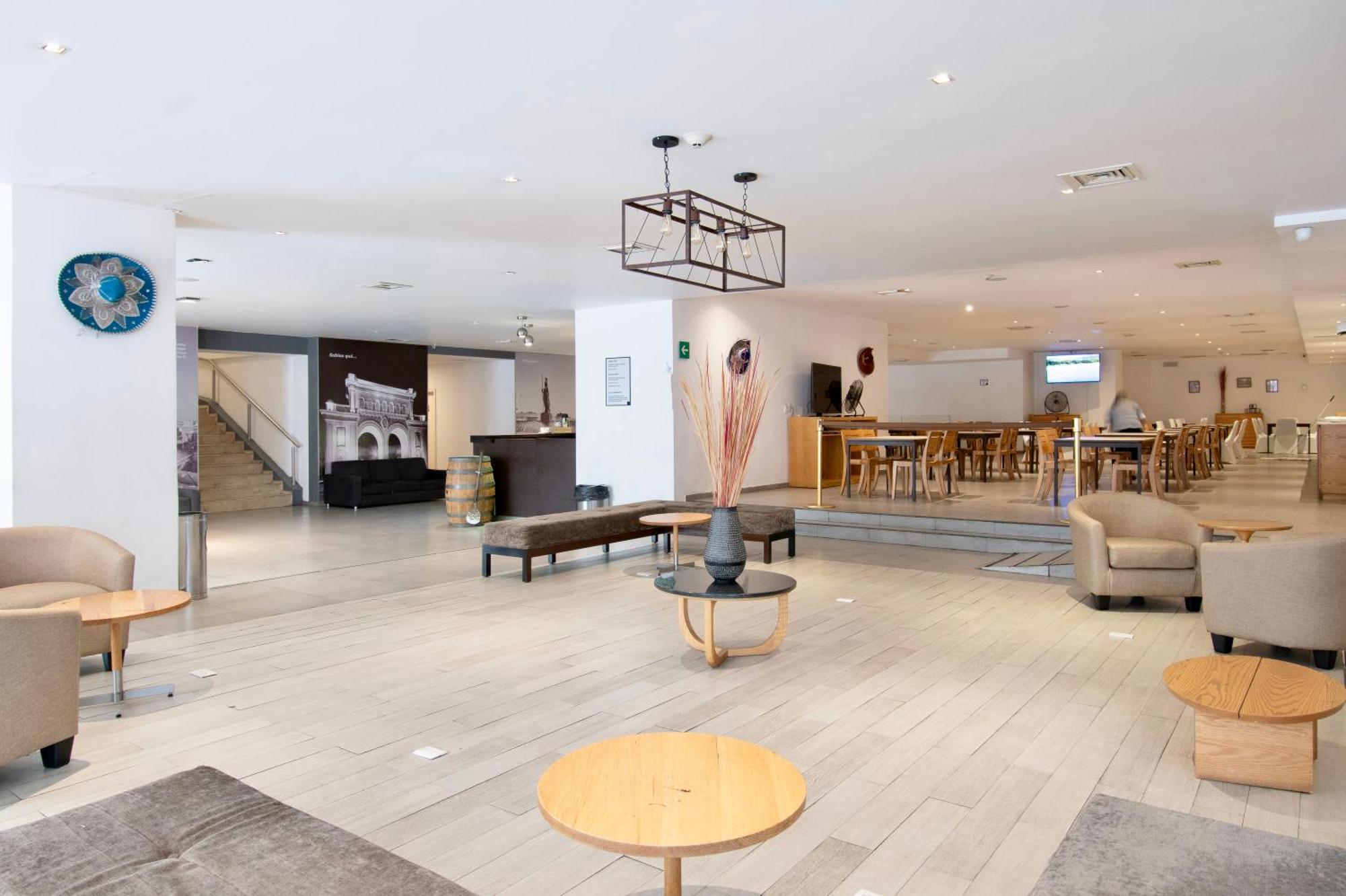 Hotel Plaza Genova Centro 과달라하라 외부 사진