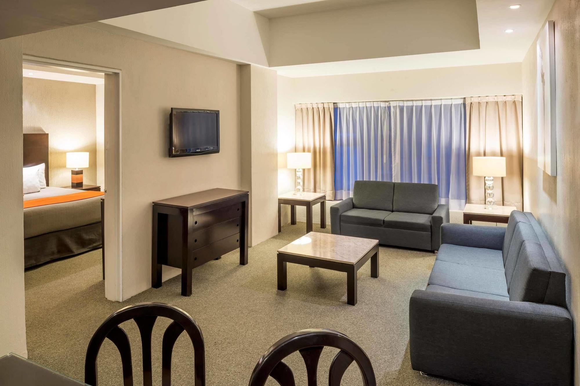 Hotel Plaza Genova Centro 과달라하라 외부 사진